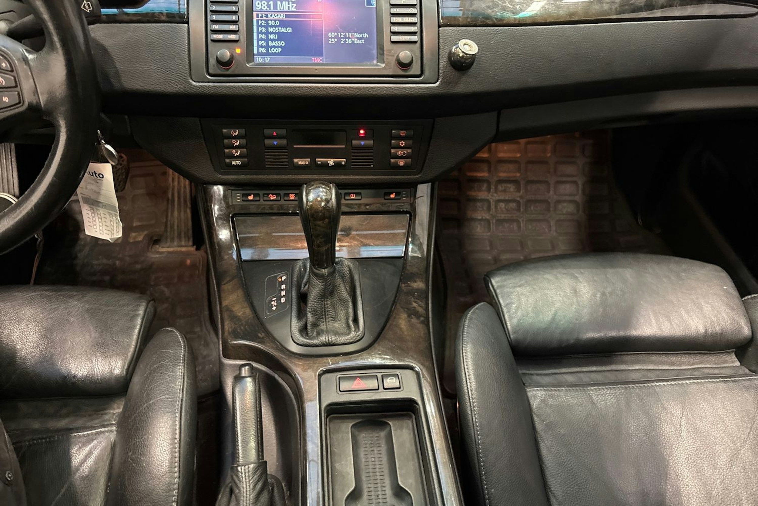 Harmaa BMW X5 2005 kuva 18.