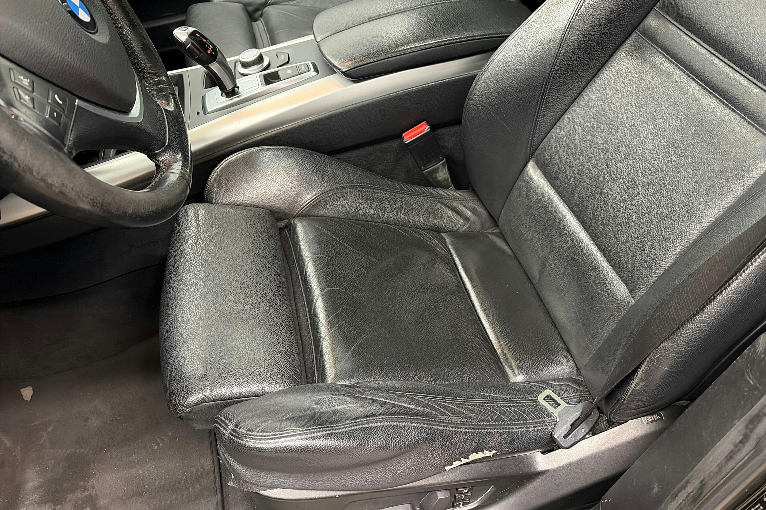 musta BMW X5 2008 kuva 22.