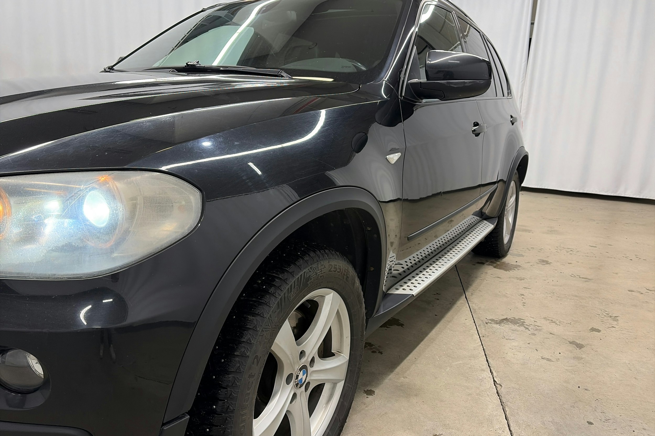 musta BMW X5 2008 kuva 24.