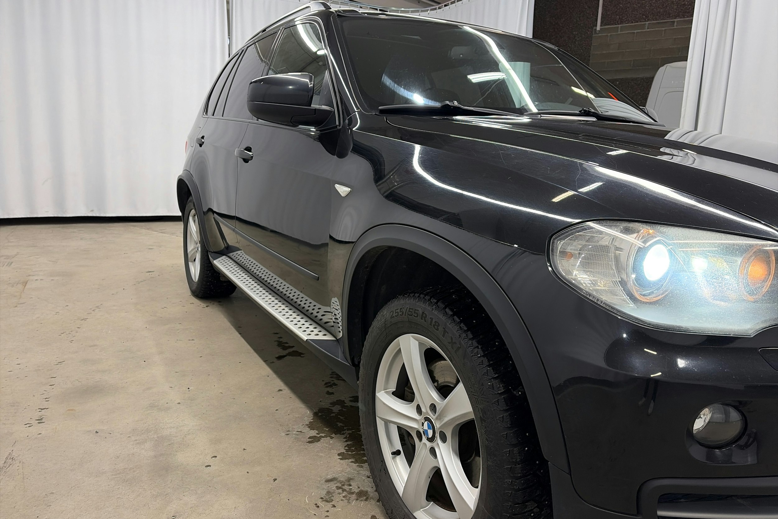 musta BMW X5 2008 kuva 25.