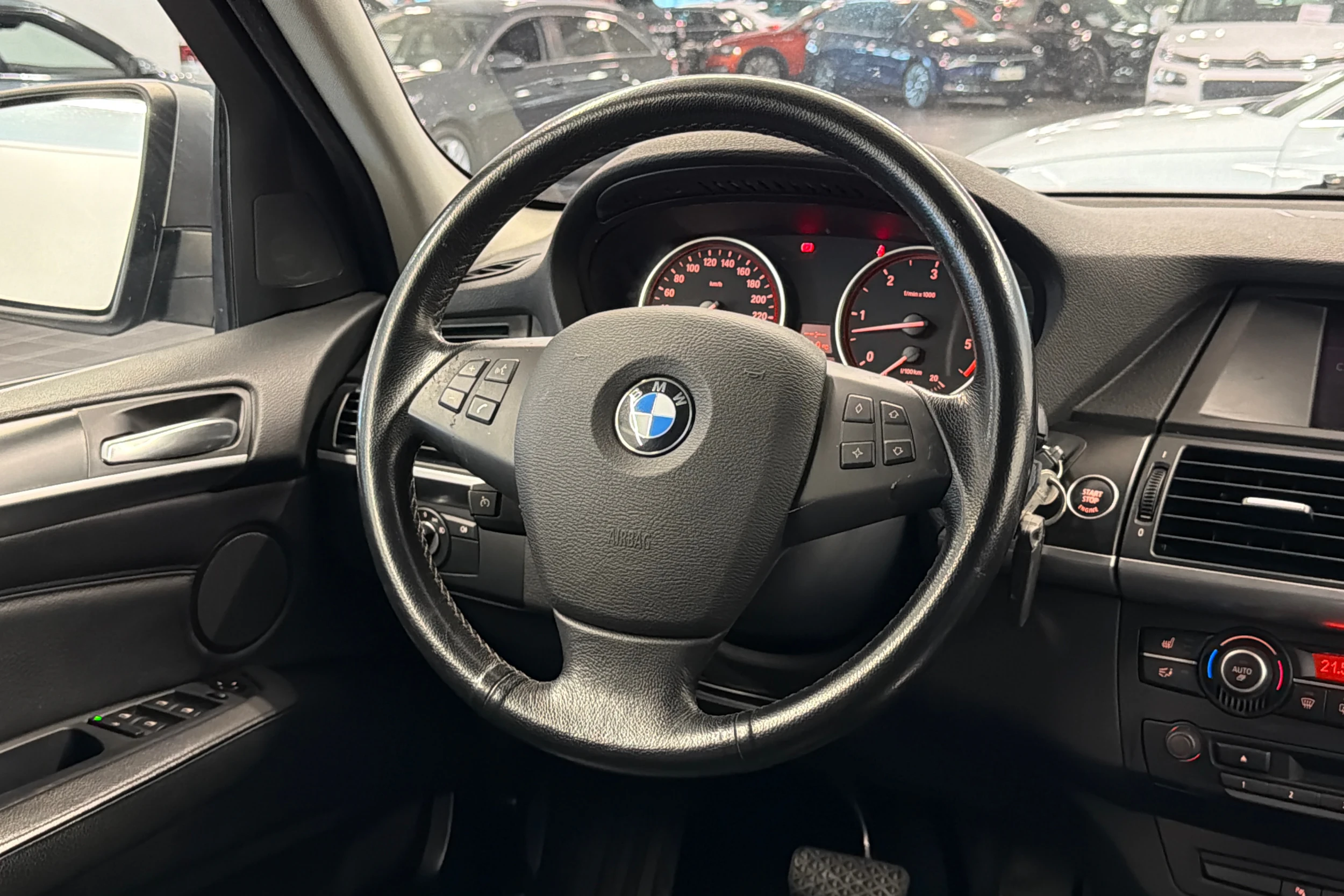 harmaa BMW X5 2009 kuva 13.