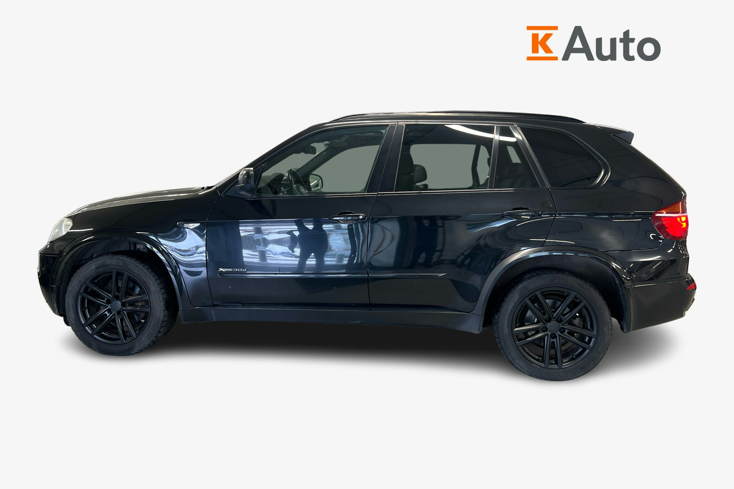 Musta BMW X5 2010 kuva 5.