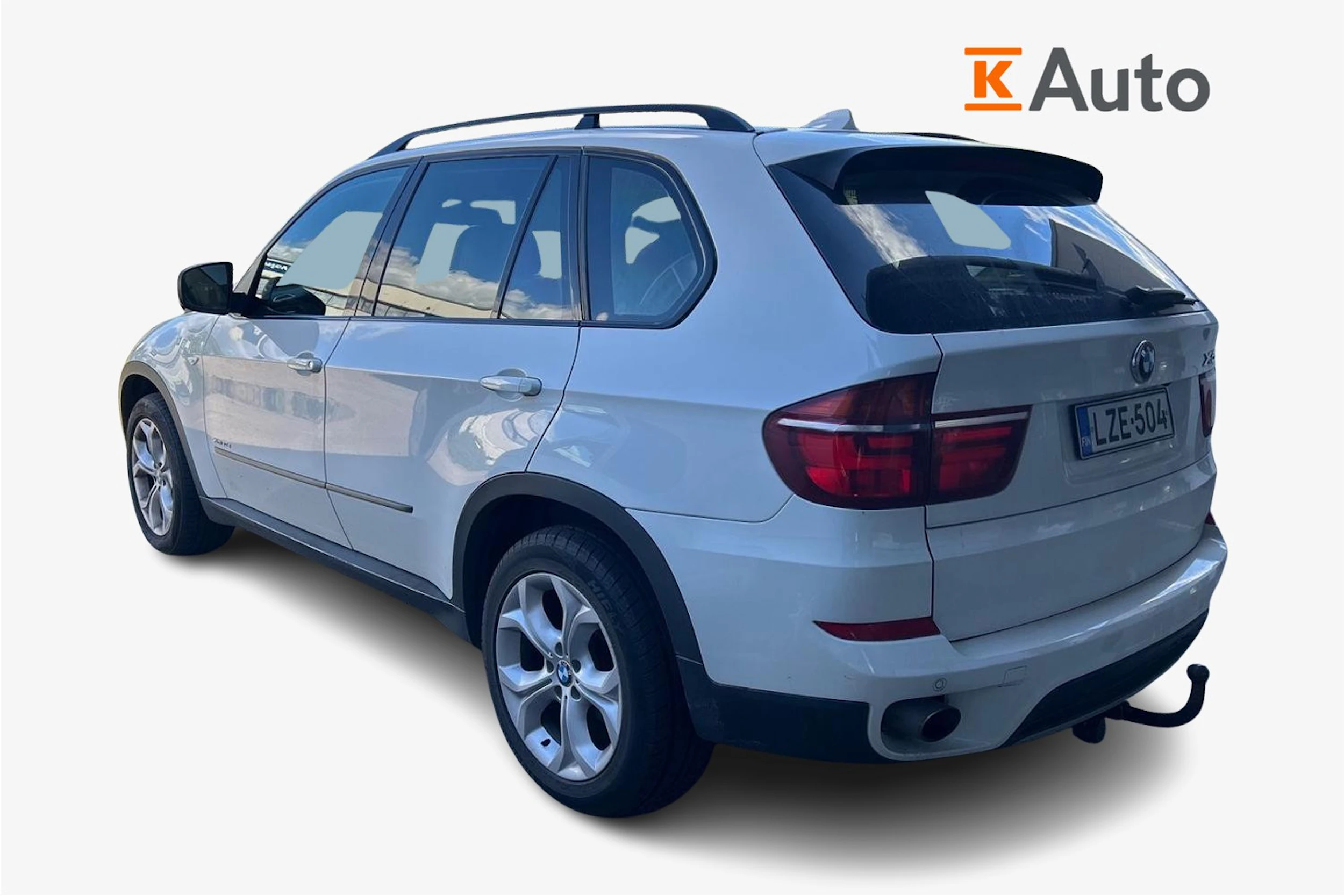 valkoinen BMW X5 2011 kuva 2.