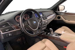 musta BMW X5 2011 kuva 6.