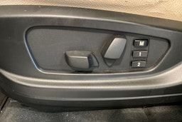 musta BMW X5 2011 kuva 13.