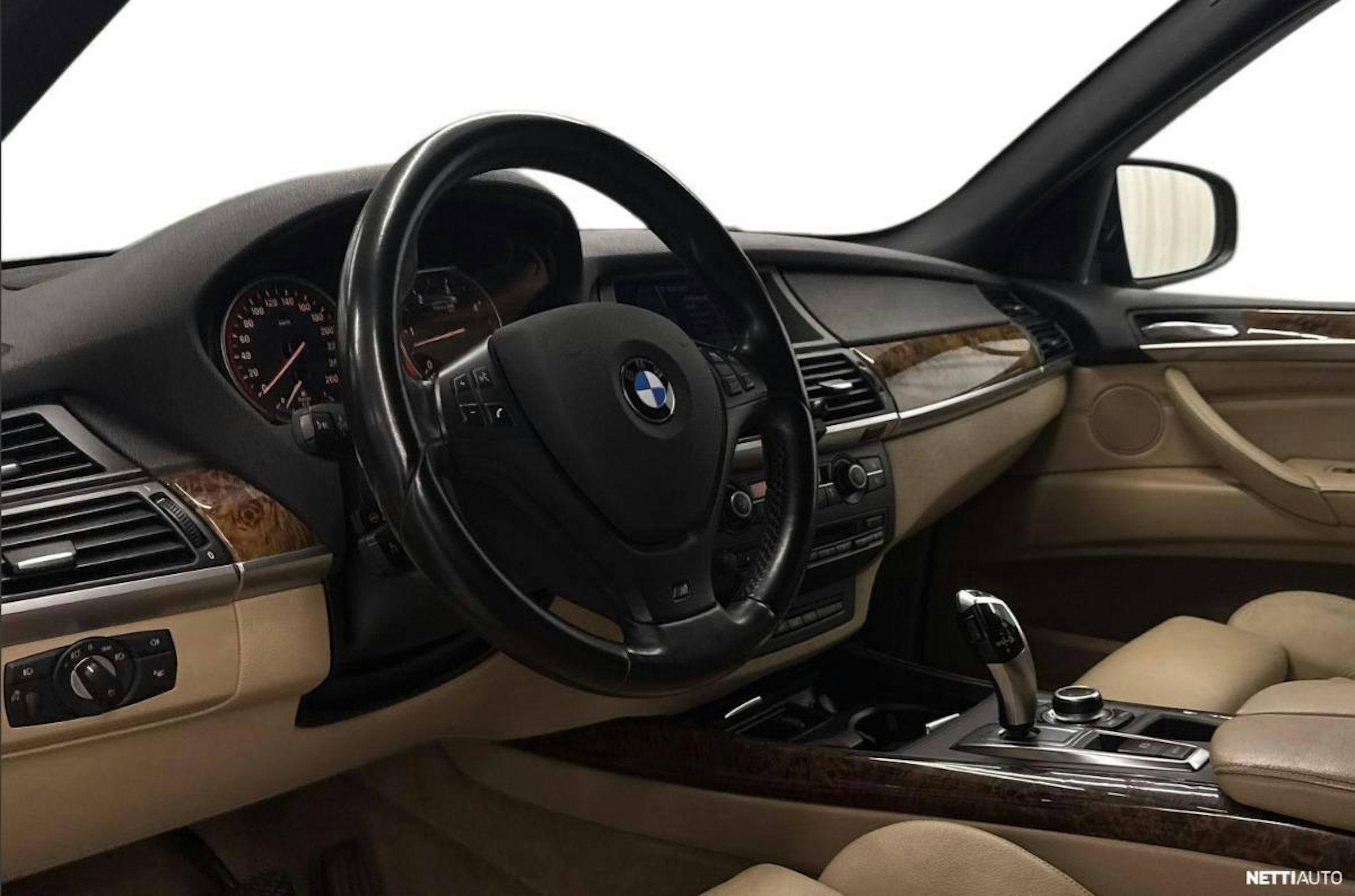 Musta BMW X5 2012 kuva 6.