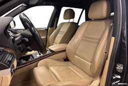 Musta BMW X5 2012 kuva 9.