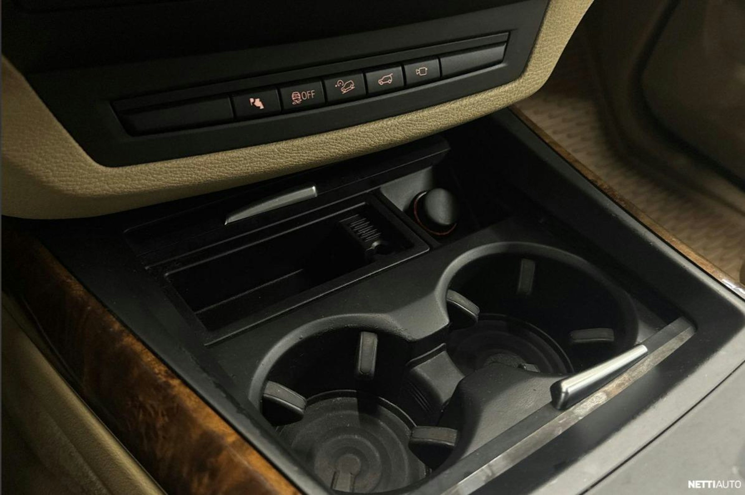 Musta BMW X5 2012 kuva 18.