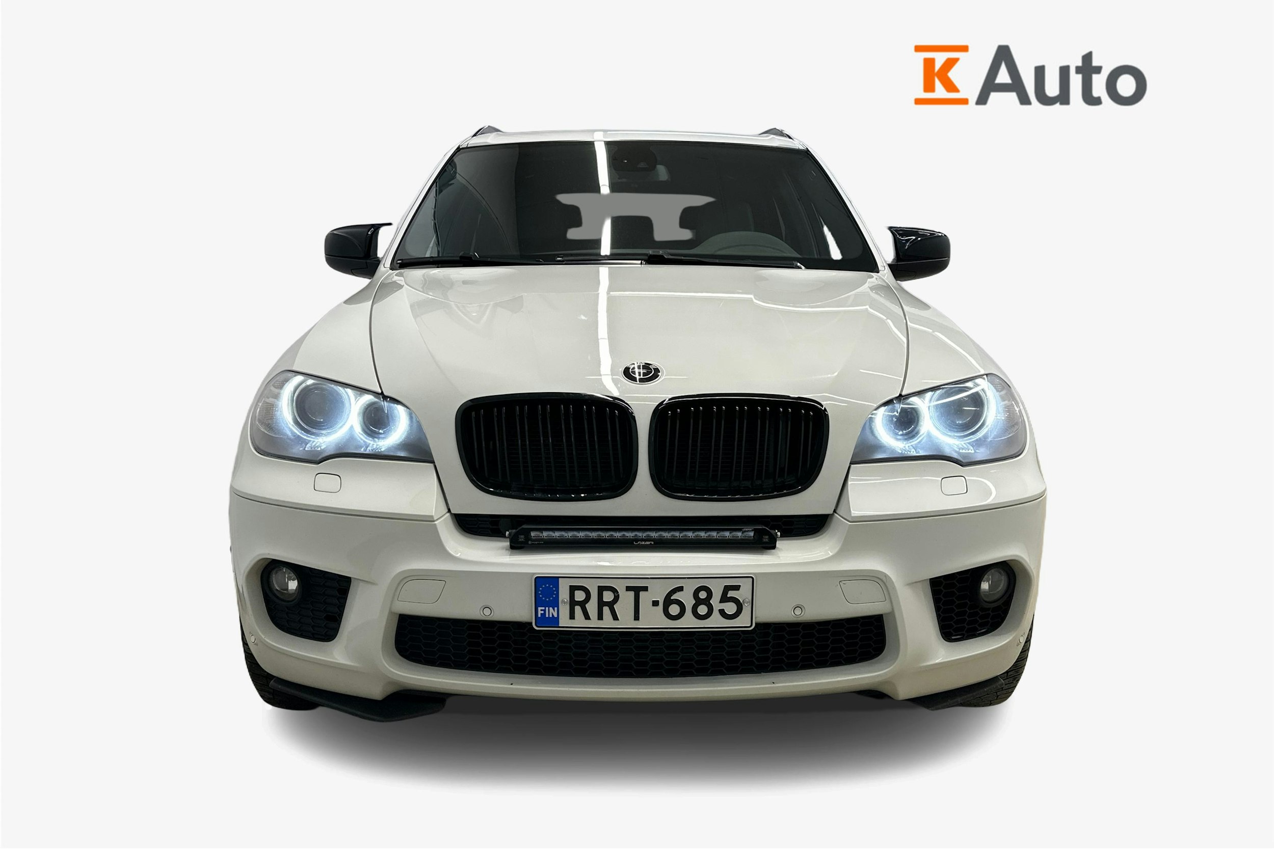 valkoinen BMW X5 2012 kuva 4.