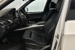 valkoinen BMW X5 2012 kuva 12.