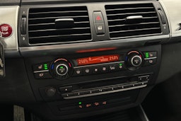 valkoinen BMW X5 2012 kuva 20.