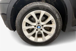 musta BMW X5 2013 kuva 12.