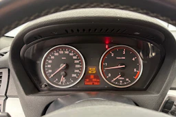 musta BMW X5 2013 kuva 21.