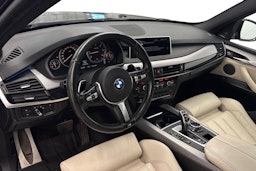 musta BMW X5 2014 kuva 7.