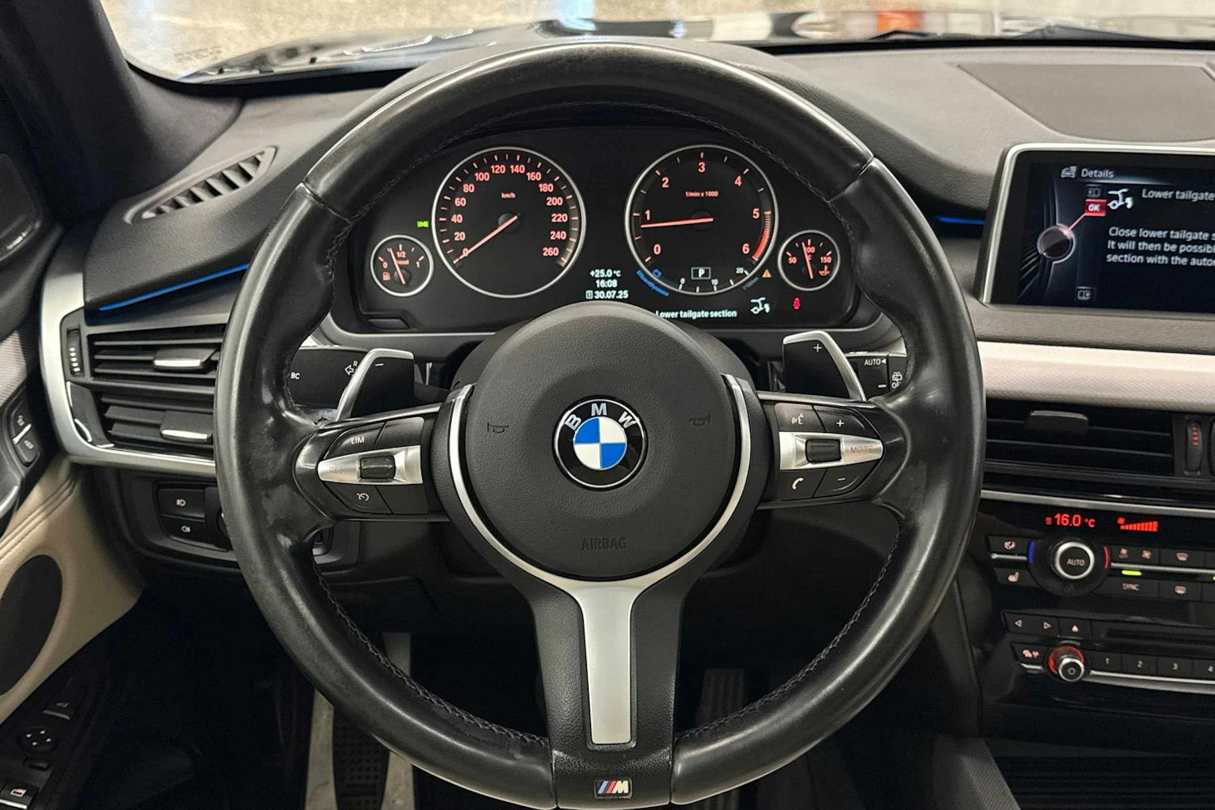 musta BMW X5 2014 kuva 14.