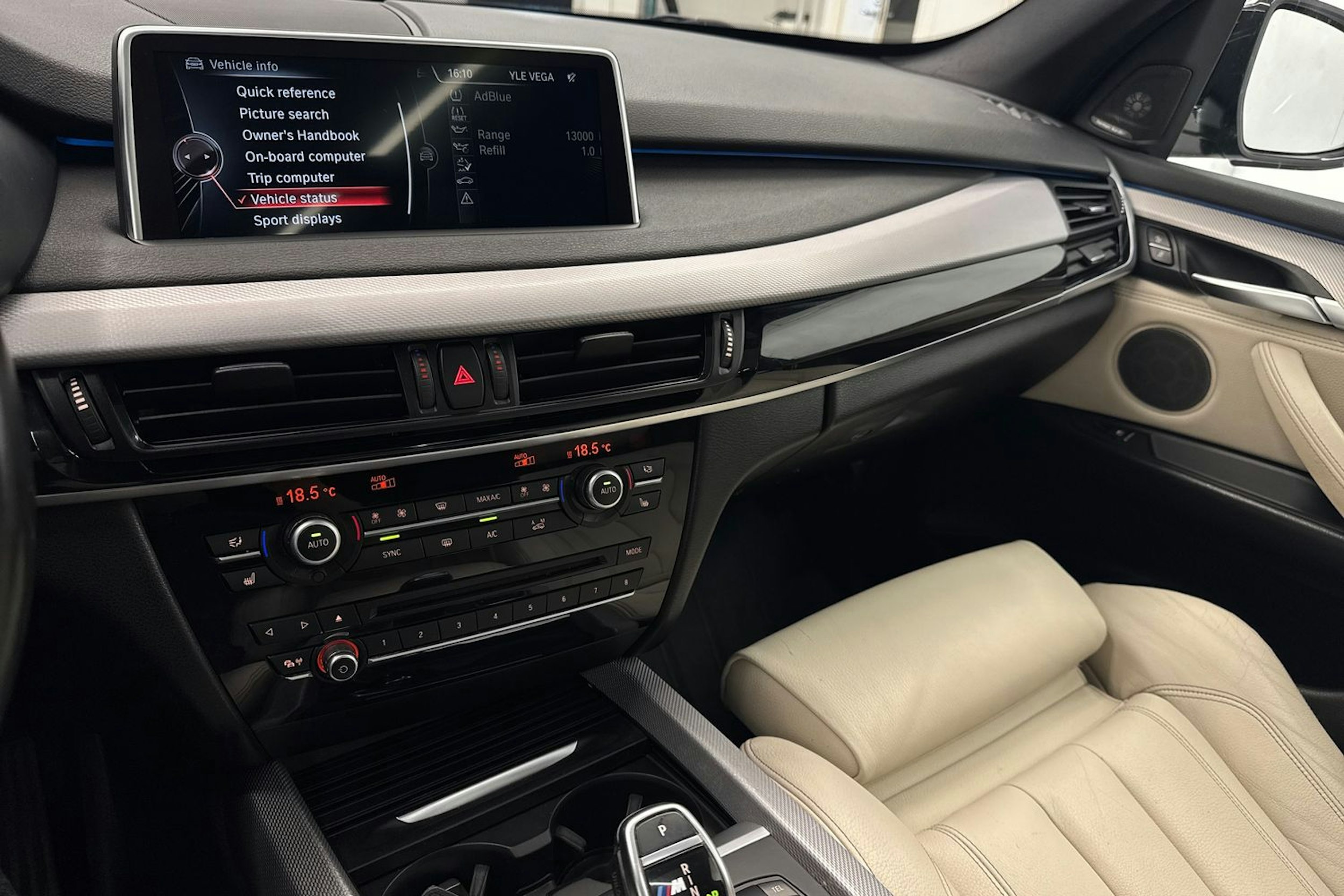 musta BMW X5 2014 kuva 20.