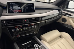 musta BMW X5 2014 kuva 20.