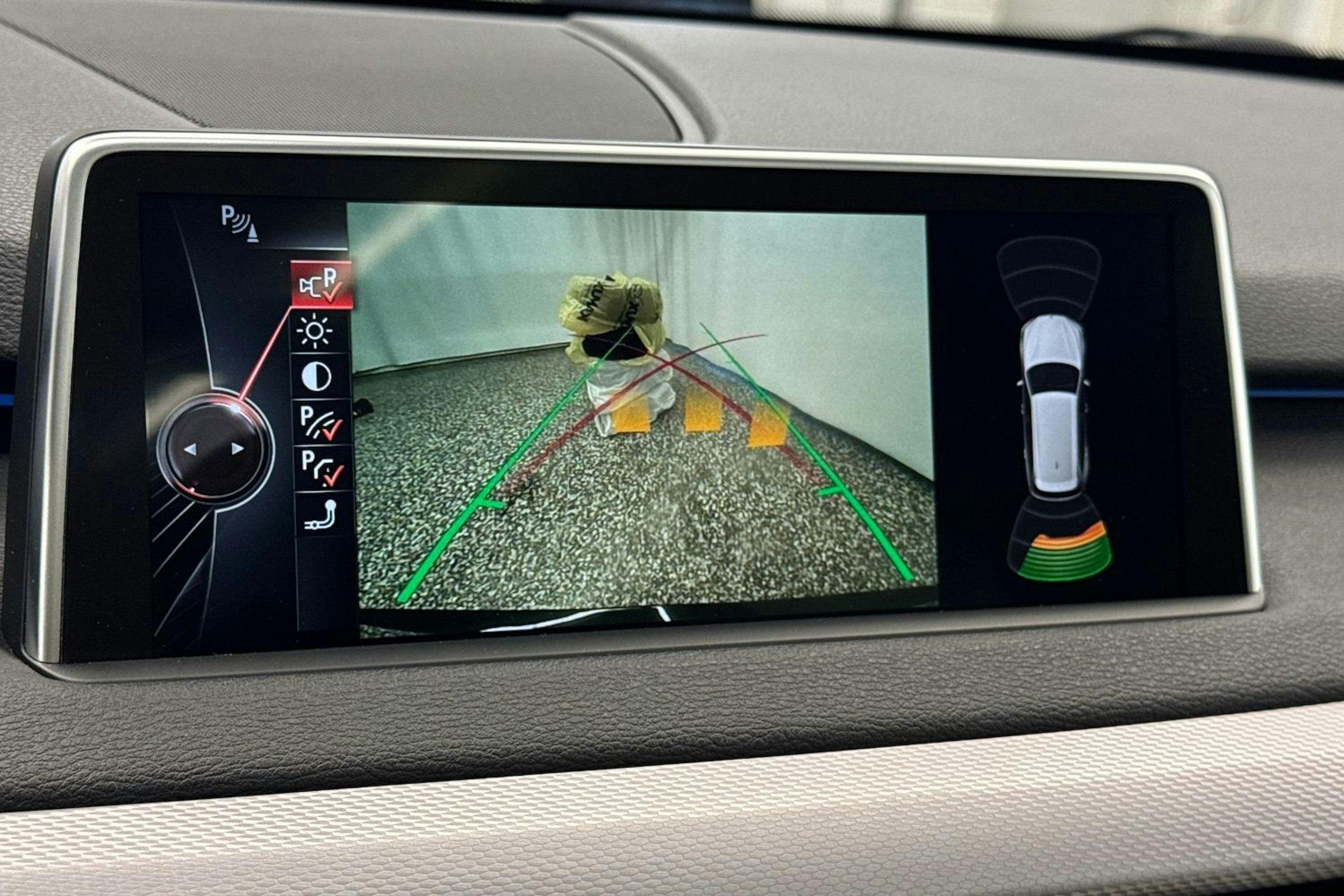 musta BMW X5 2014 kuva 30.