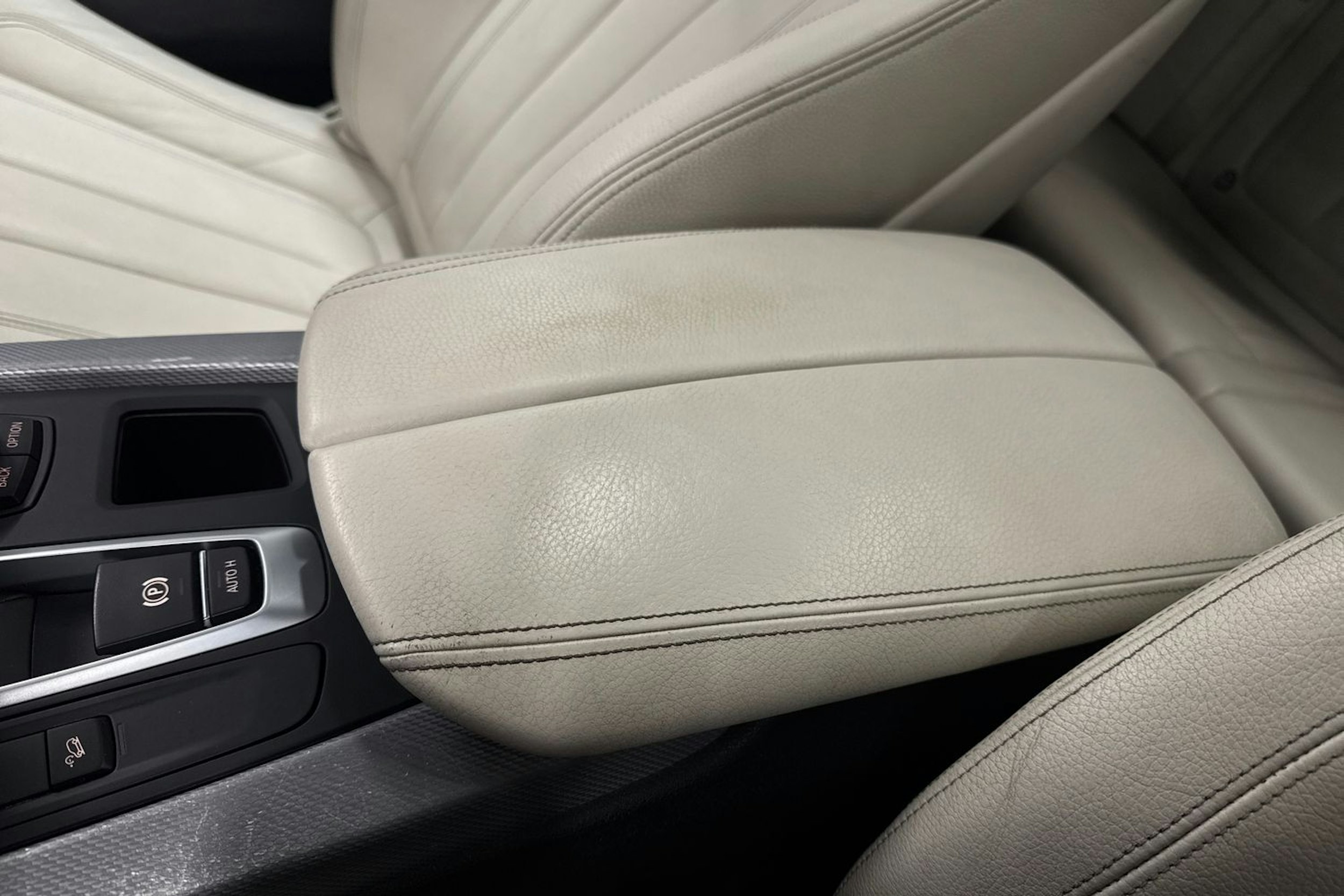 musta BMW X5 2014 kuva 37.
