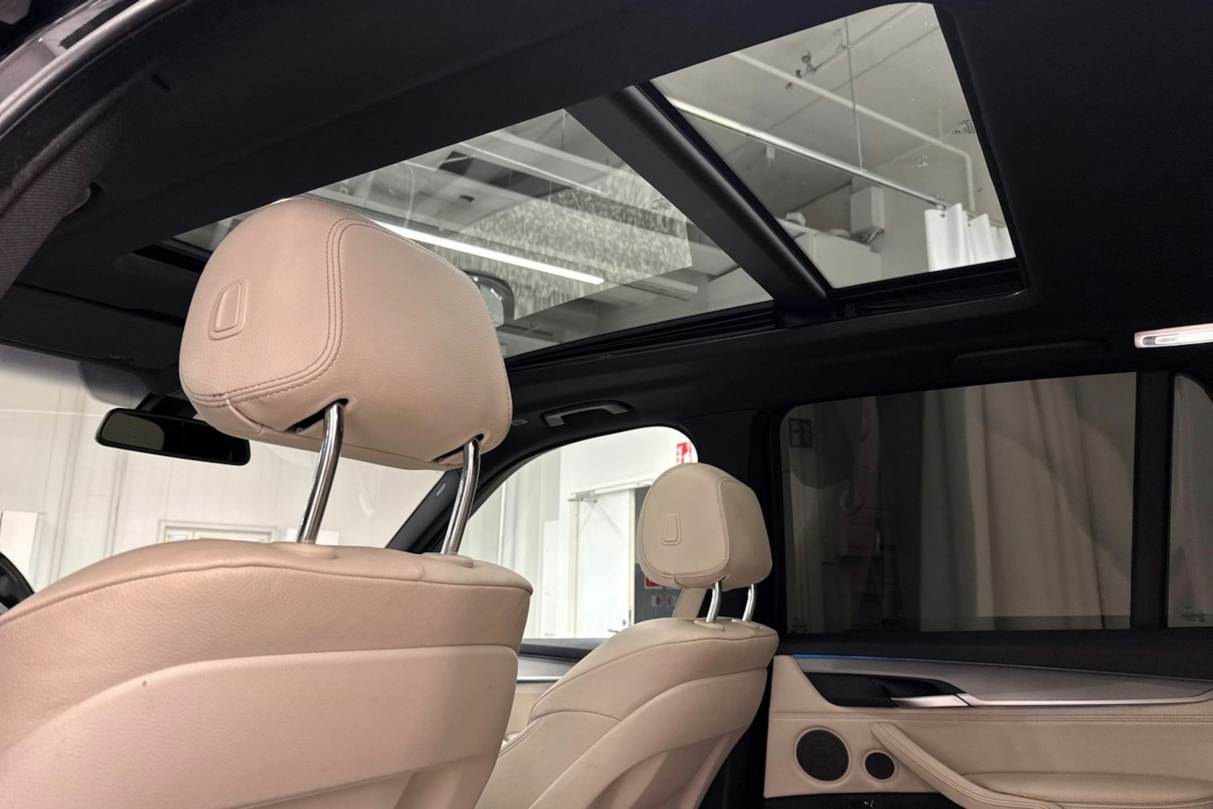 musta BMW X5 2014 kuva 40.