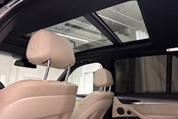 musta BMW X5 2014 kuva 40.