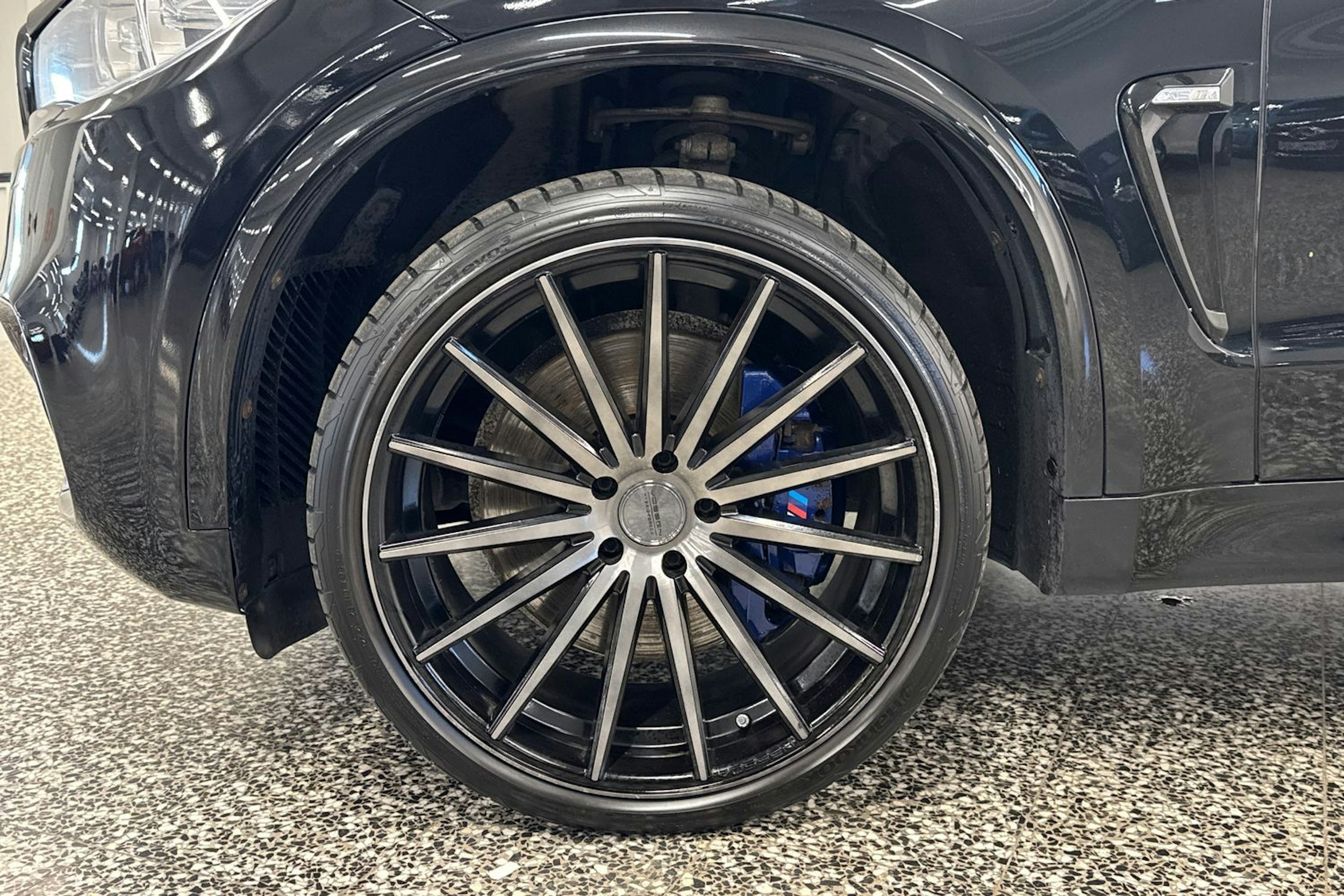 musta BMW X5 2014 kuva 44.