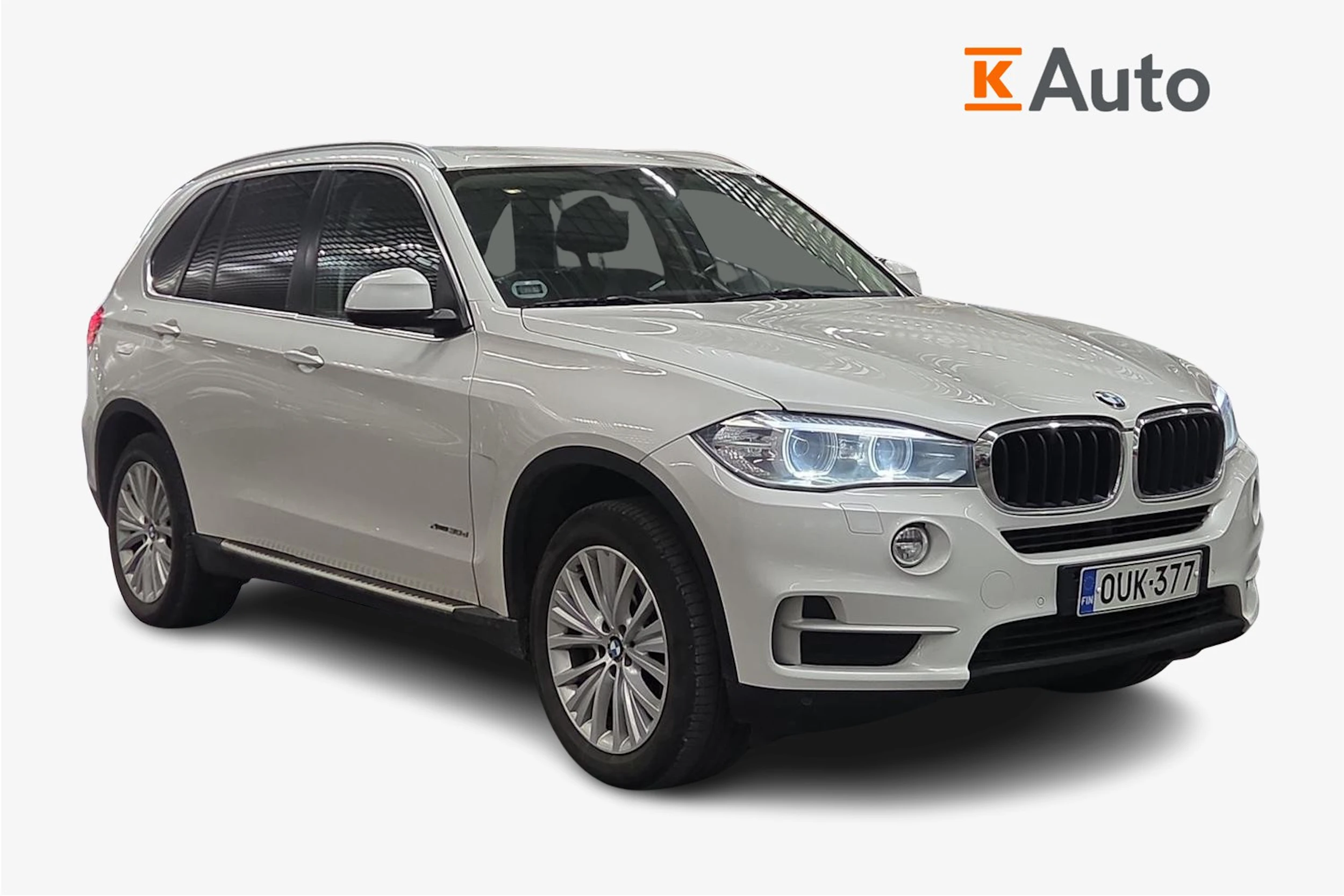 valkoinen BMW X5 2014 kuva 1.