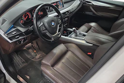 valkoinen BMW X5 2014 kuva 3.