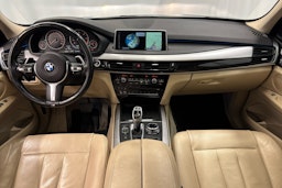 sininen BMW X5 2014 kuva 7.