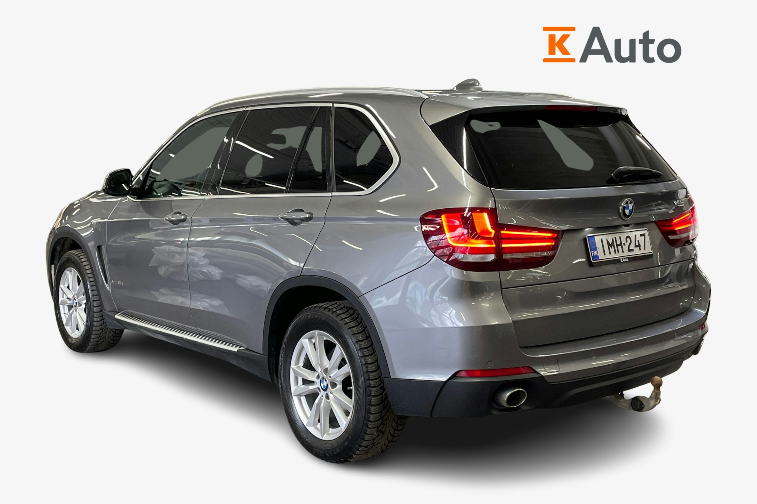 Harmaa BMW X5 2015 kuva 2.