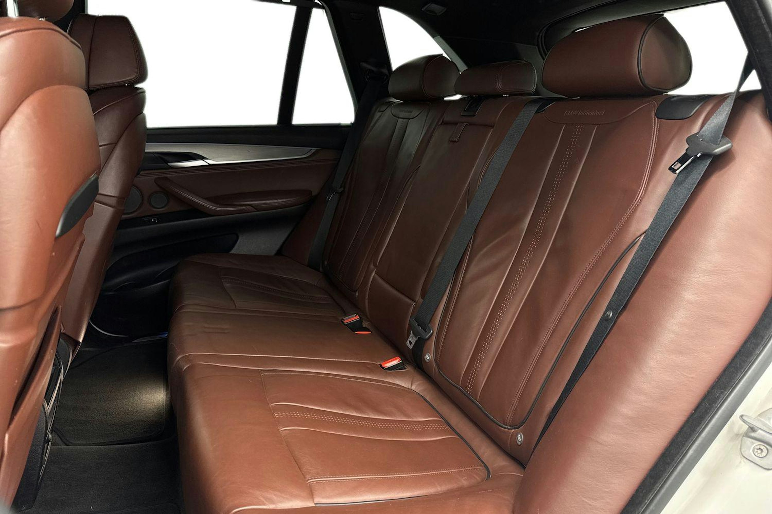 valkoinen BMW X5 2015 kuva 10.