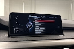 valkoinen BMW X5 2015 kuva 26.