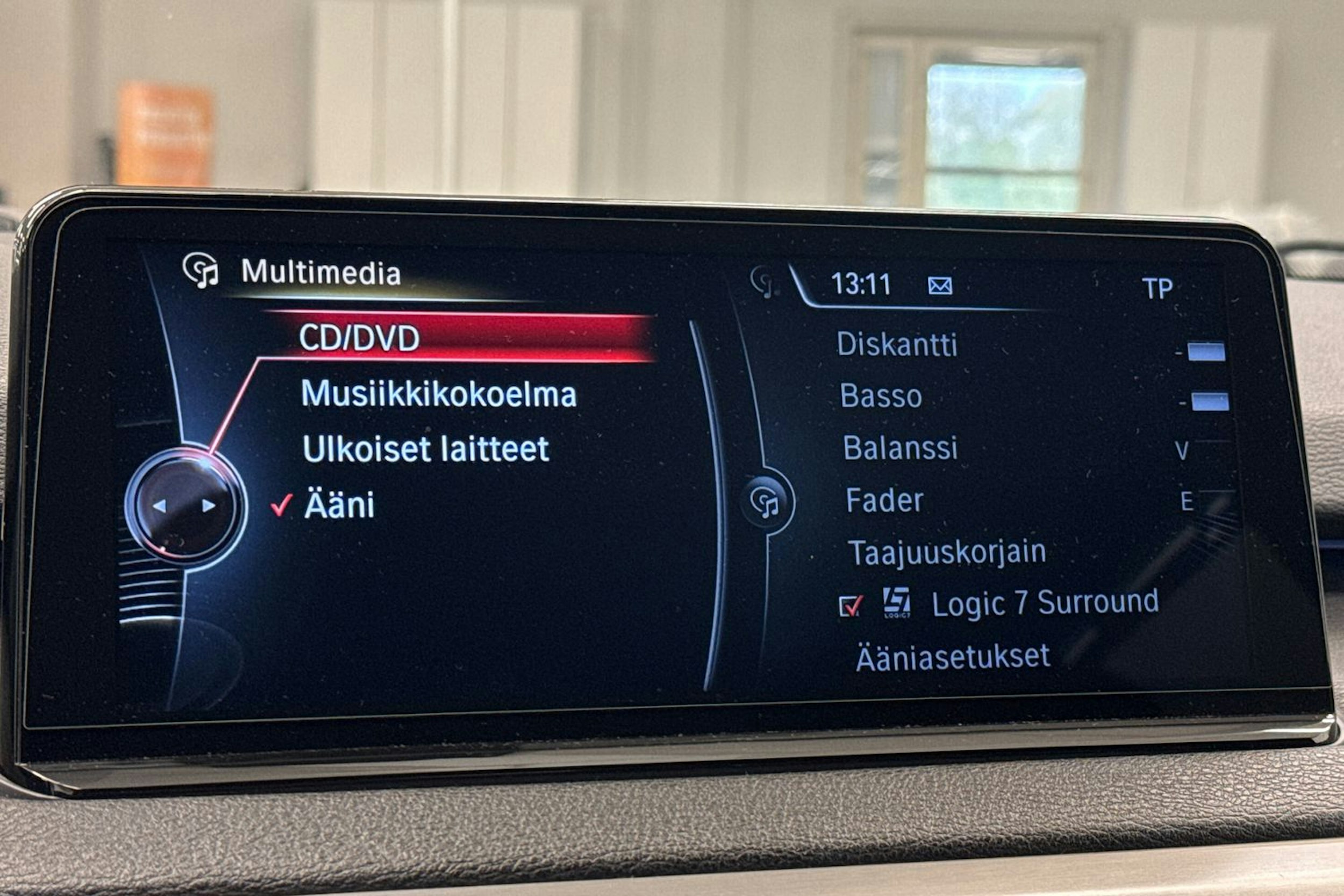 valkoinen BMW X5 2015 kuva 30.