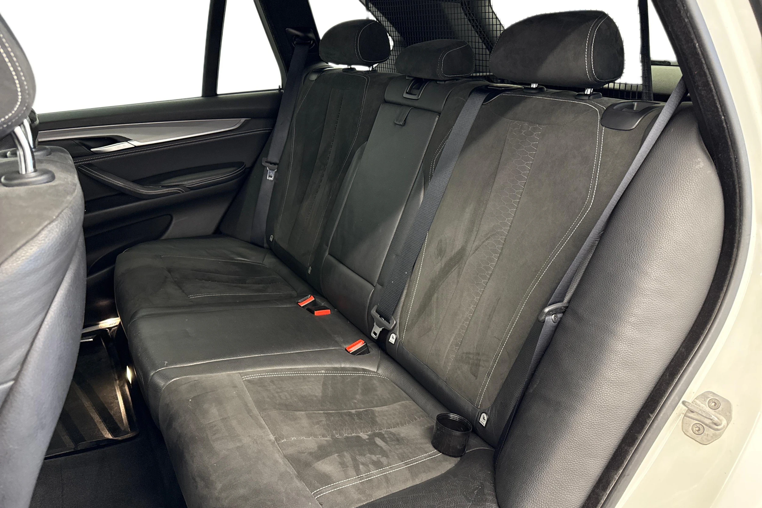 valkoinen BMW X5 2015 kuva 8.