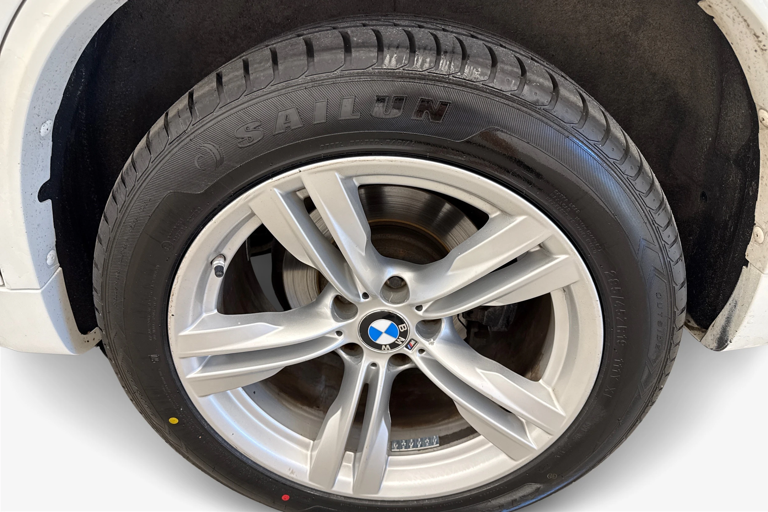 valkoinen BMW X5 2015 kuva 9.
