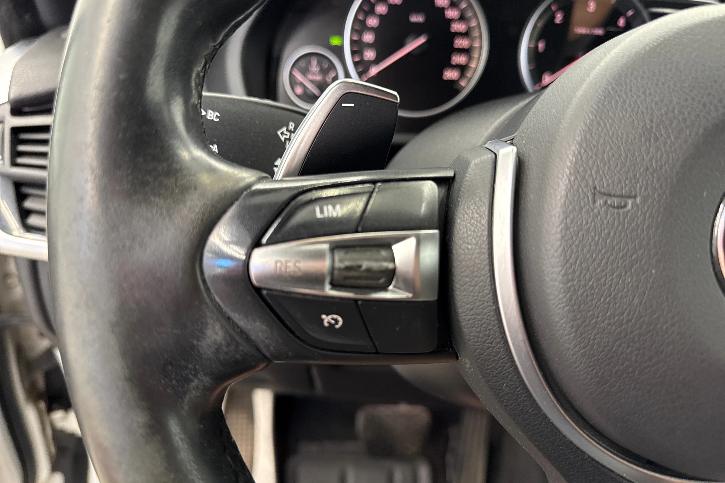 valkoinen BMW X5 2015 kuva 13.