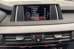 valkoinen BMW X5 2015 kuva 14.