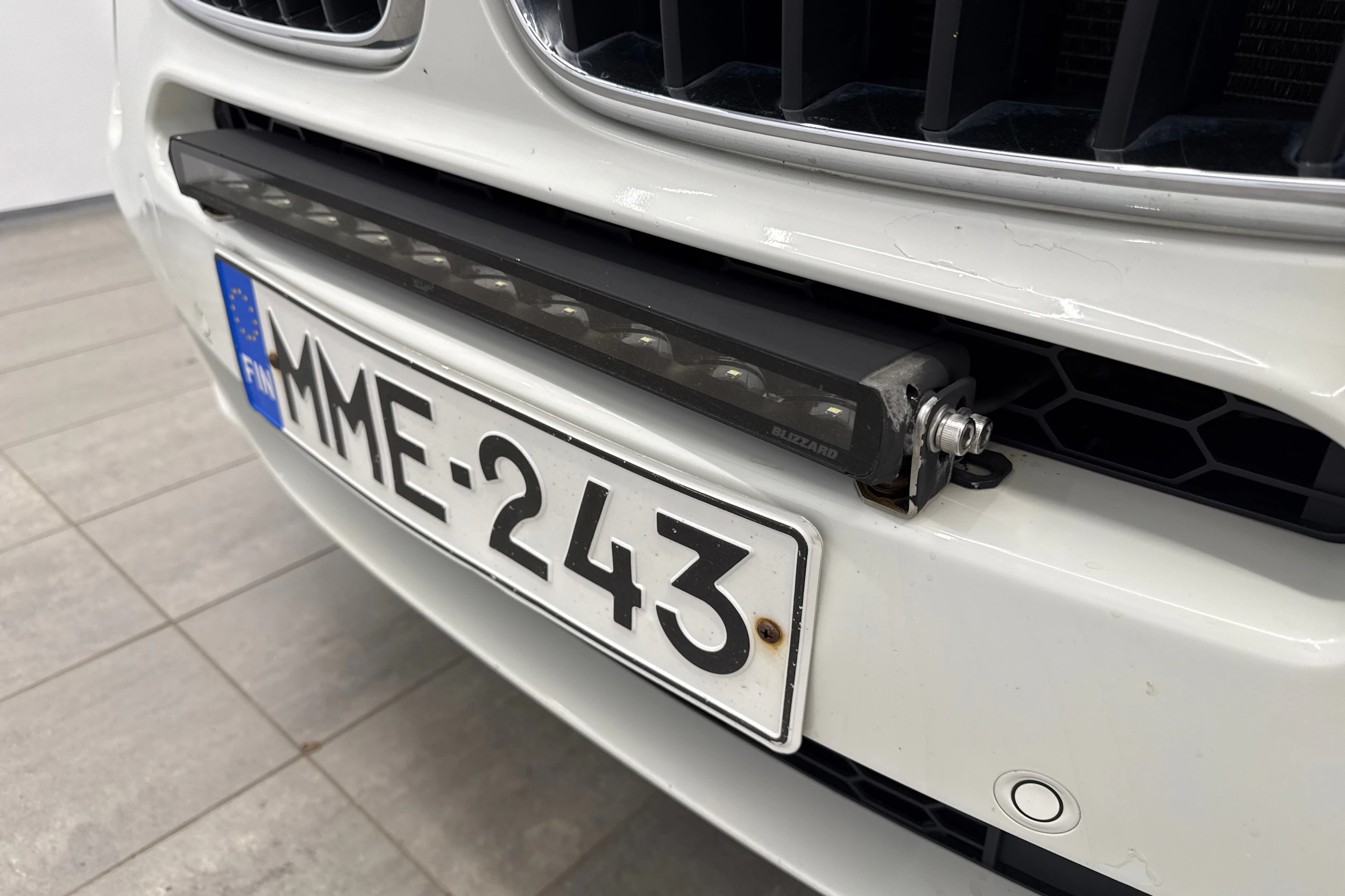valkoinen BMW X5 2015 kuva 18.