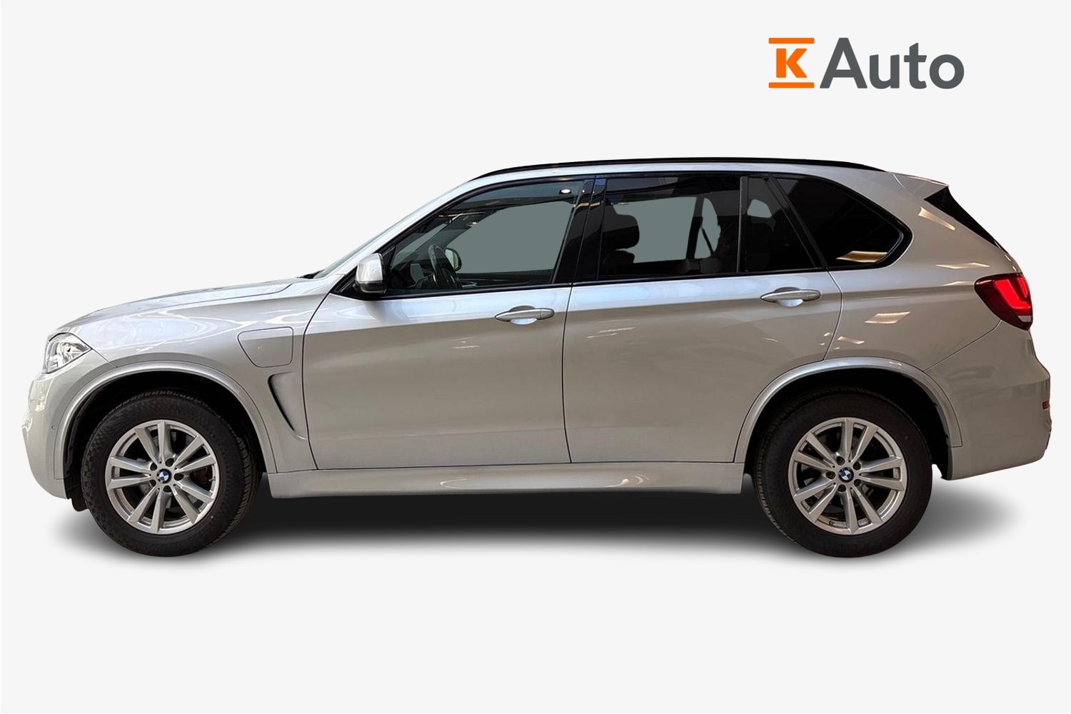 BMW X5 F15 xDrive40e A M Sport SOH: 81% 2016, kuva 5/24