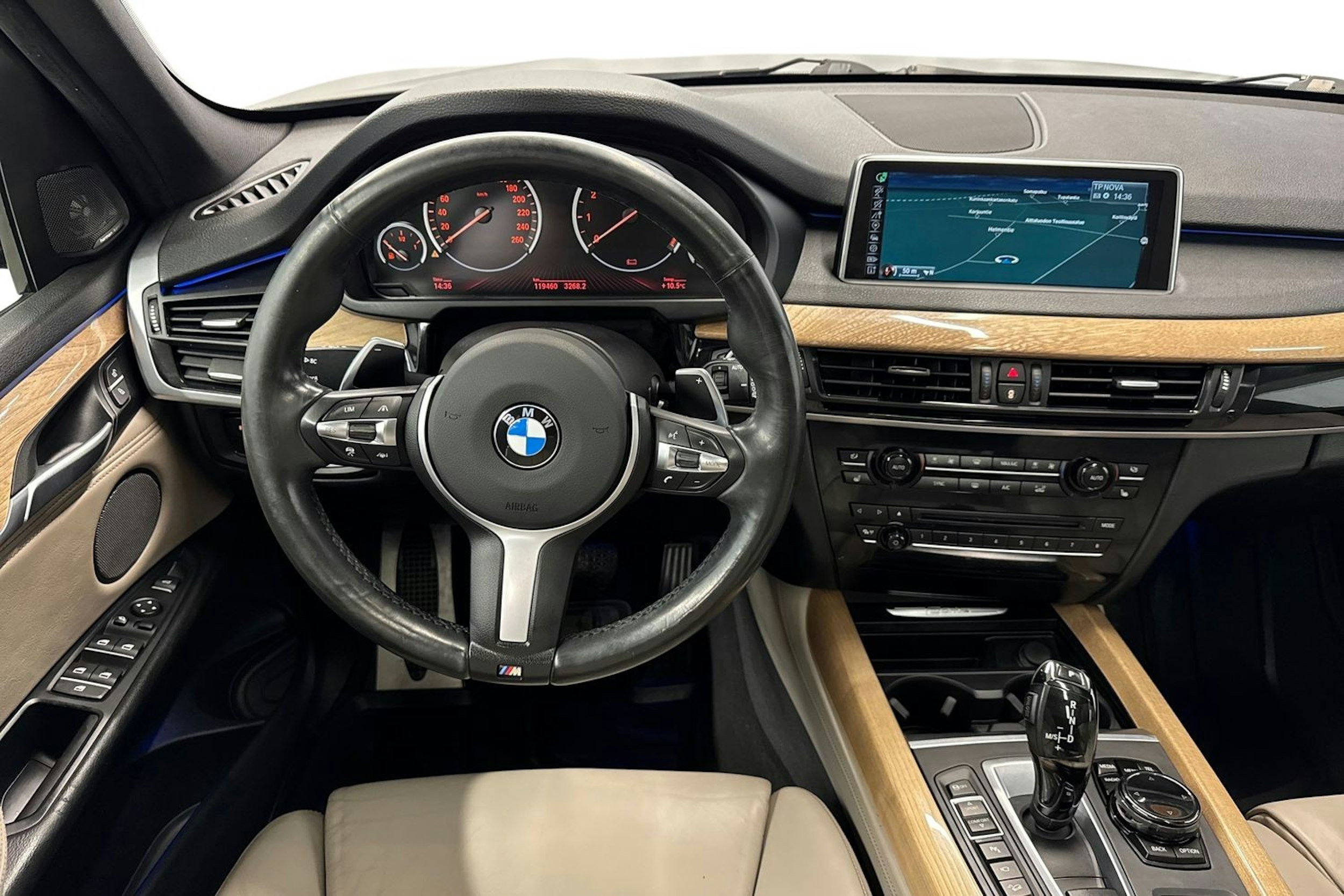 musta BMW X5 2016 kuva 9.