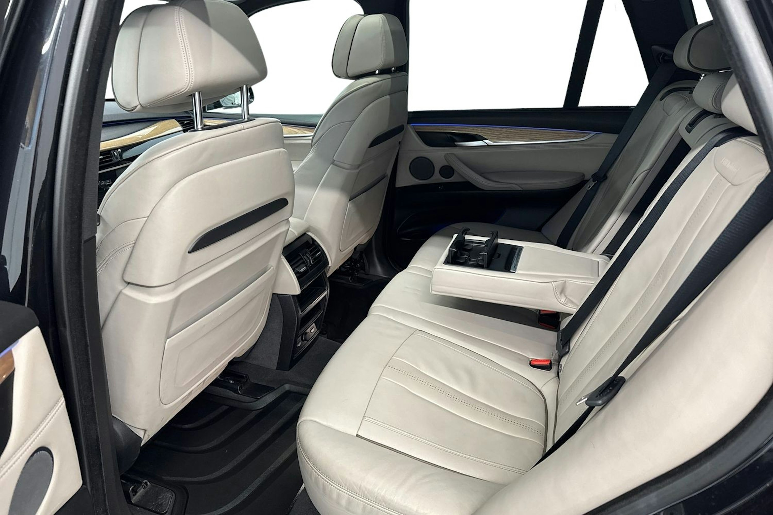 musta BMW X5 2016 kuva 10.