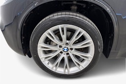 musta BMW X5 2016 kuva 11.