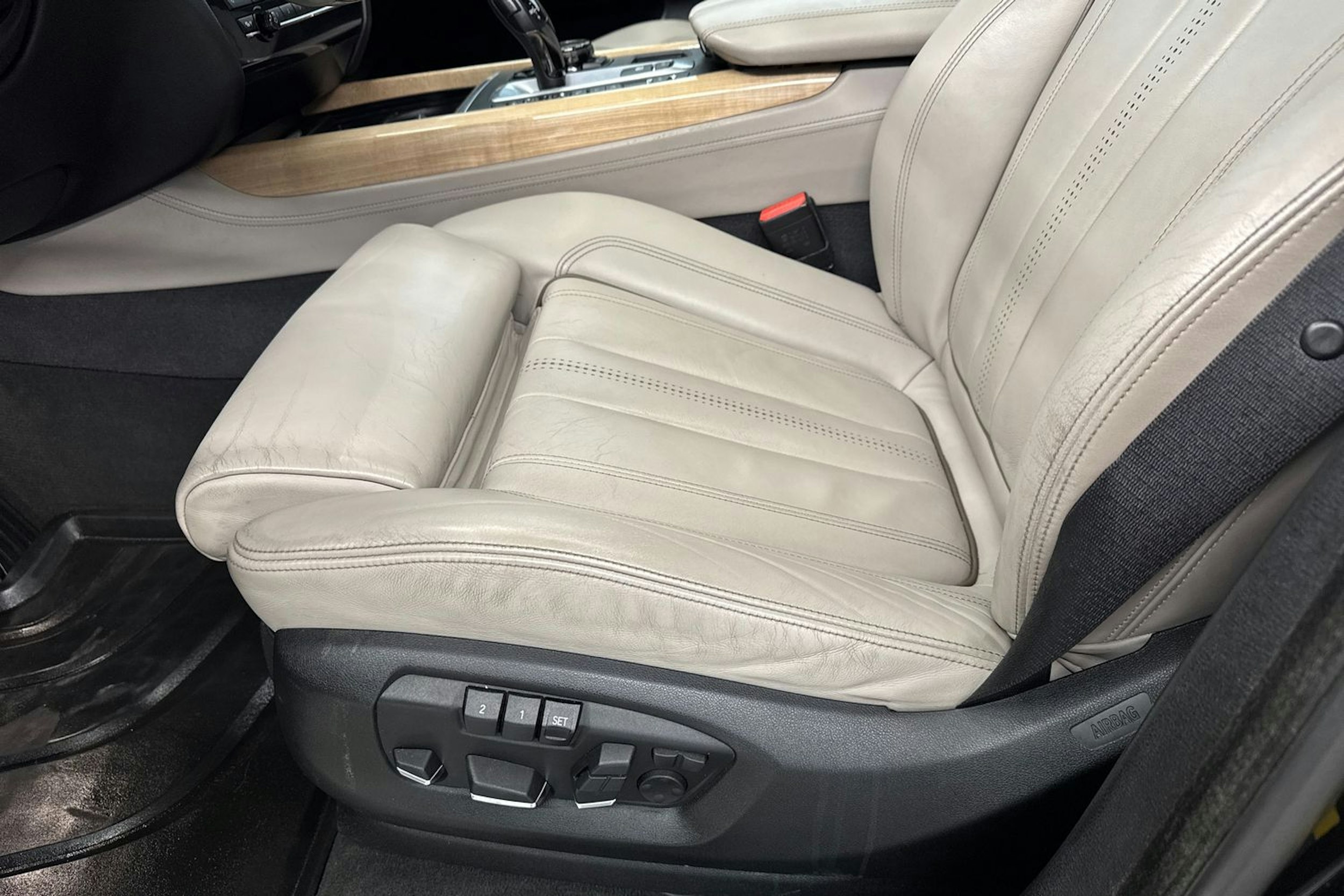 musta BMW X5 2016 kuva 21.