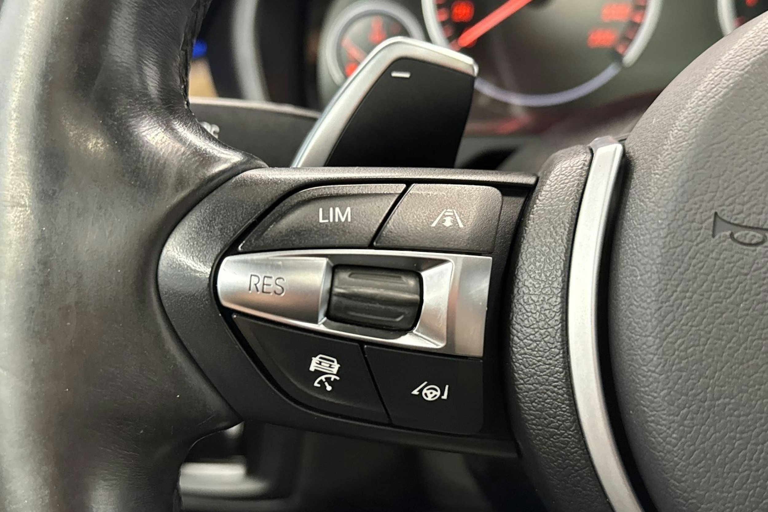 musta BMW X5 2016 kuva 23.
