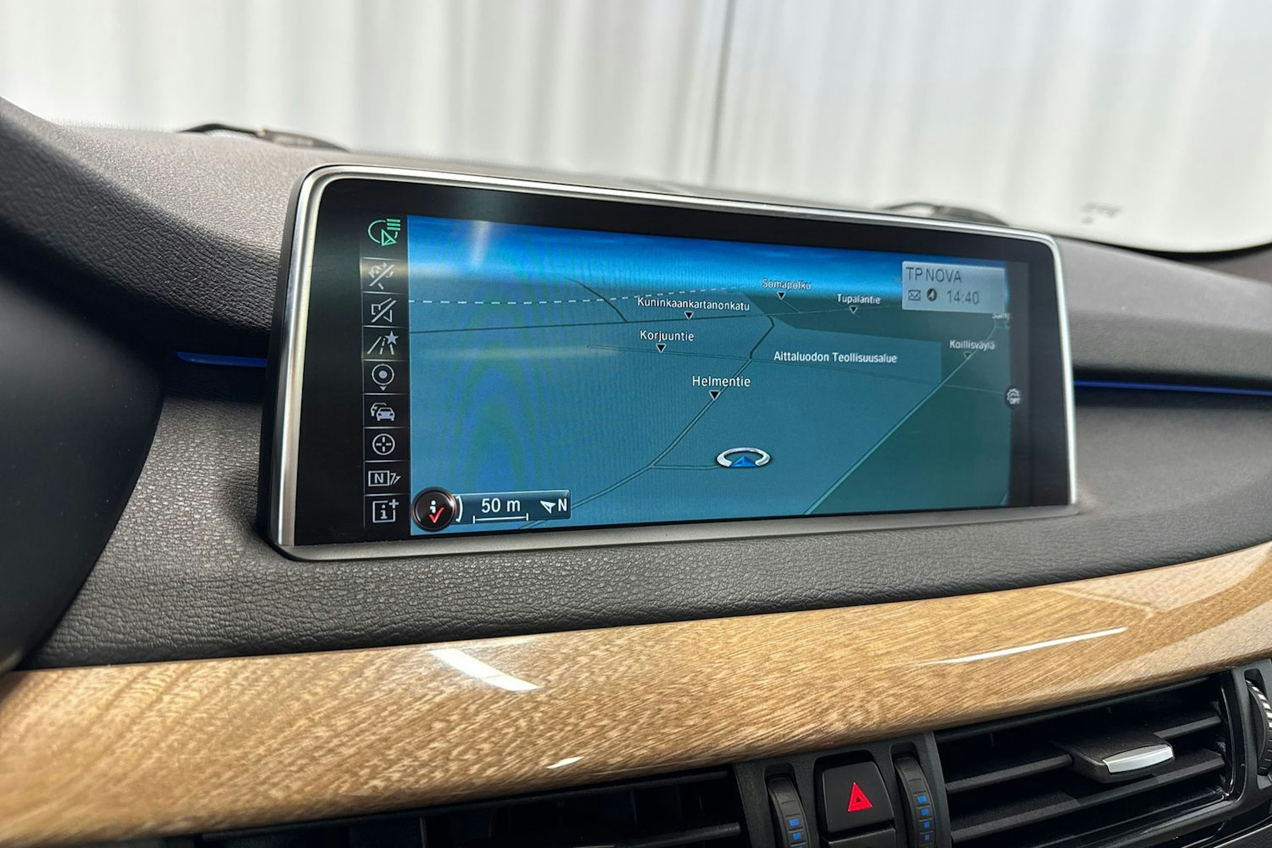 musta BMW X5 2016 kuva 28.