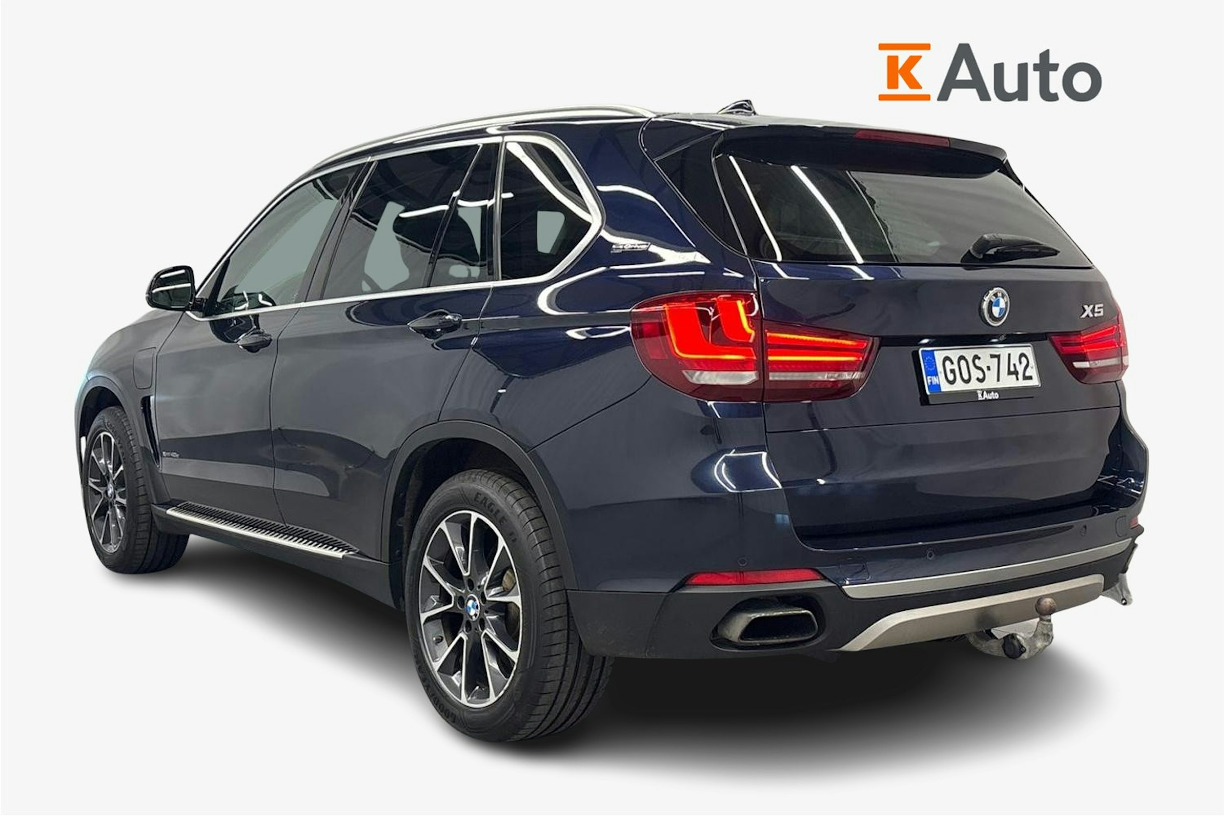 sininen BMW X5 2016 kuva 2.