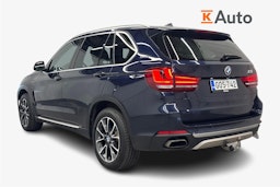 sininen BMW X5 2016 kuva 2.