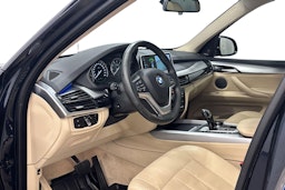 sininen BMW X5 2016 kuva 7.
