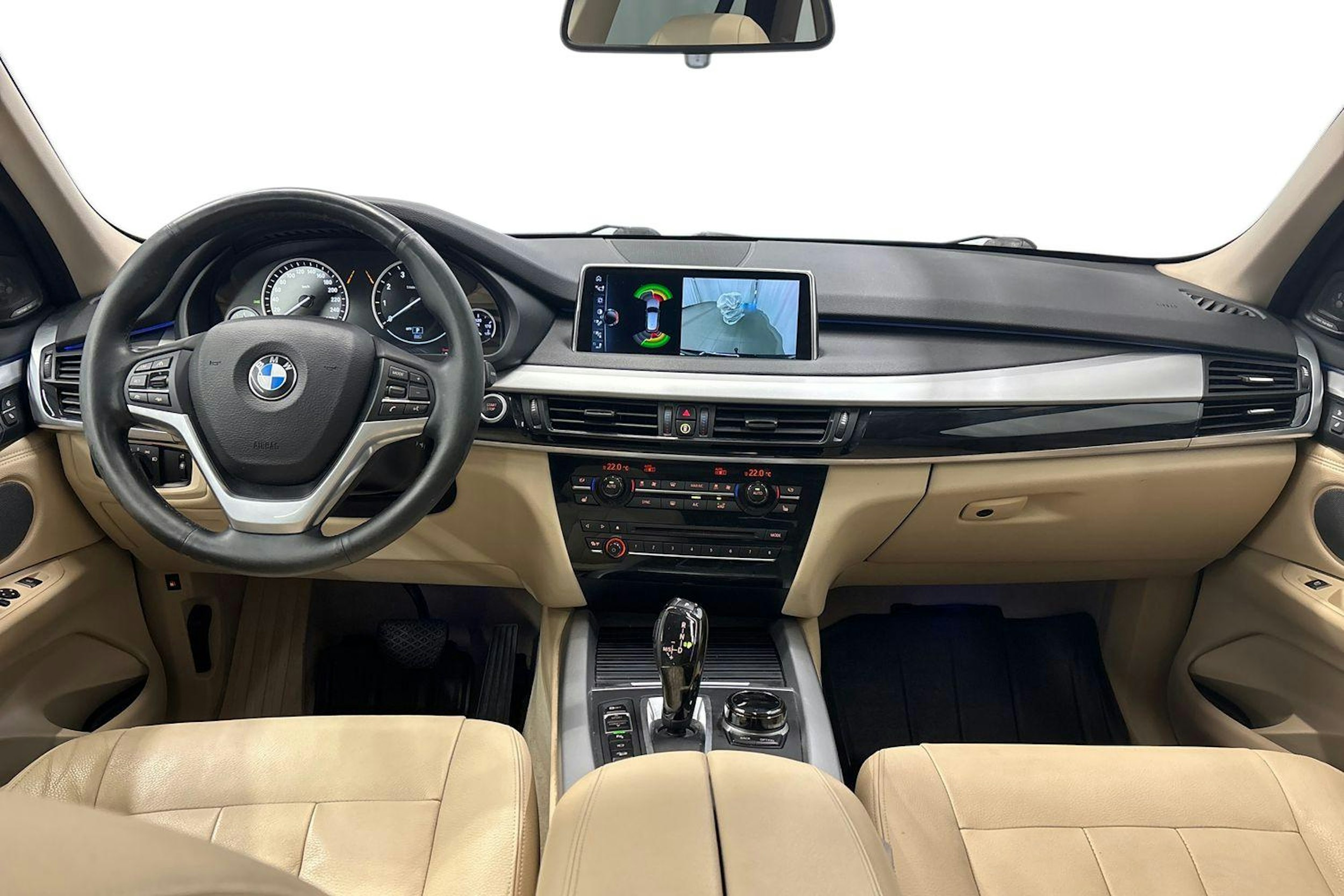 sininen BMW X5 2016 kuva 9.