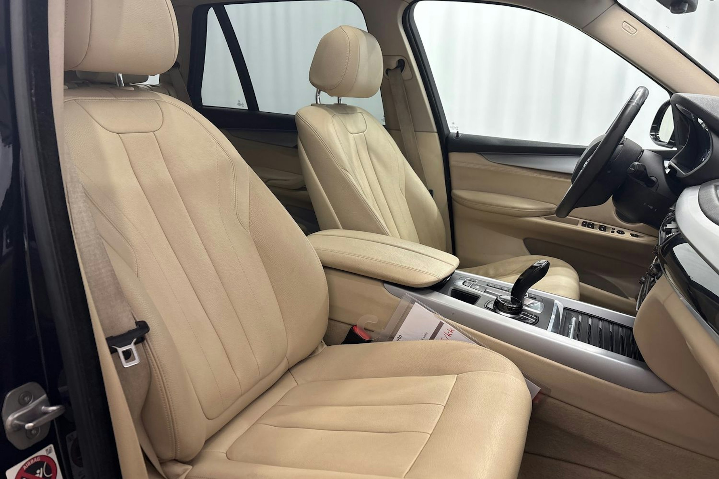 sininen BMW X5 2016 kuva 14.